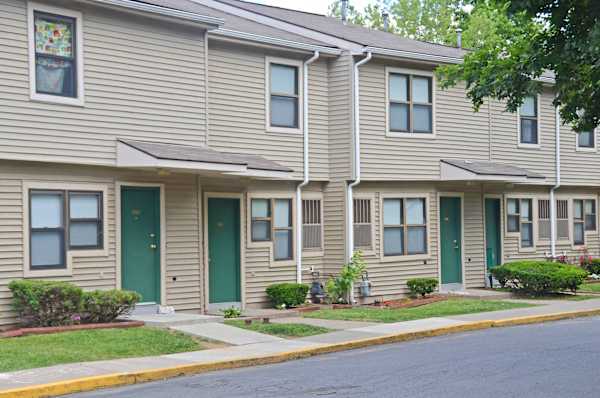 Woodland Manor Apartments property